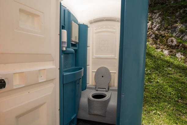 Affordable portable toilet rental in Somers, WI