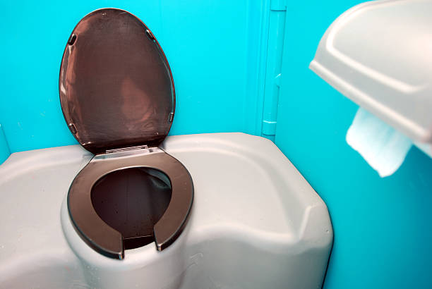 Best Construction site porta potty rental  in Somers, WI